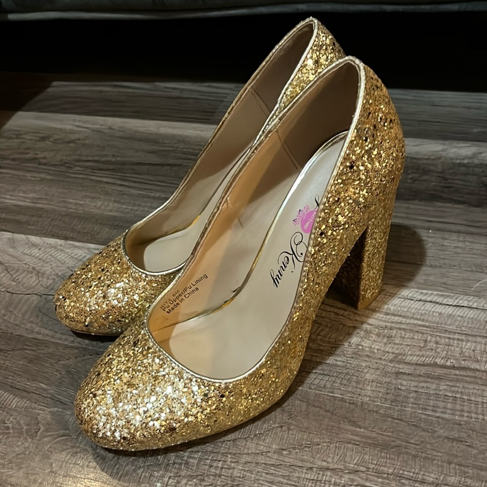 Gold chunky heel; great for a NYE party